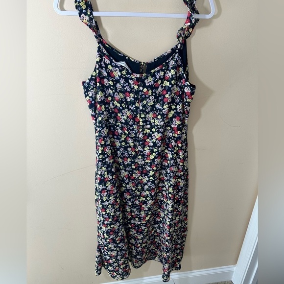 Cupcakes and Cashmere Hailey Midi Dress 8 - Picture 4 of 6